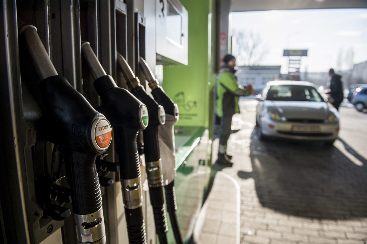 Péntektől ismét változnak az üzemanyag árak